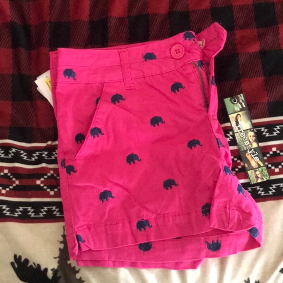 Freestyle Pants - Hot pink elephant print shorts